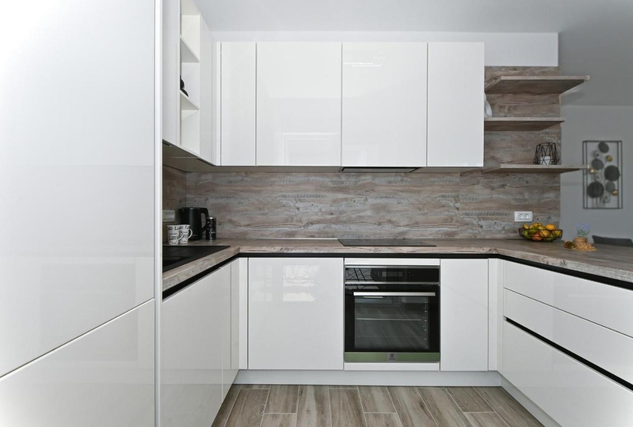 Luxury Apartment White Crystal Kaštela Екстериор снимка