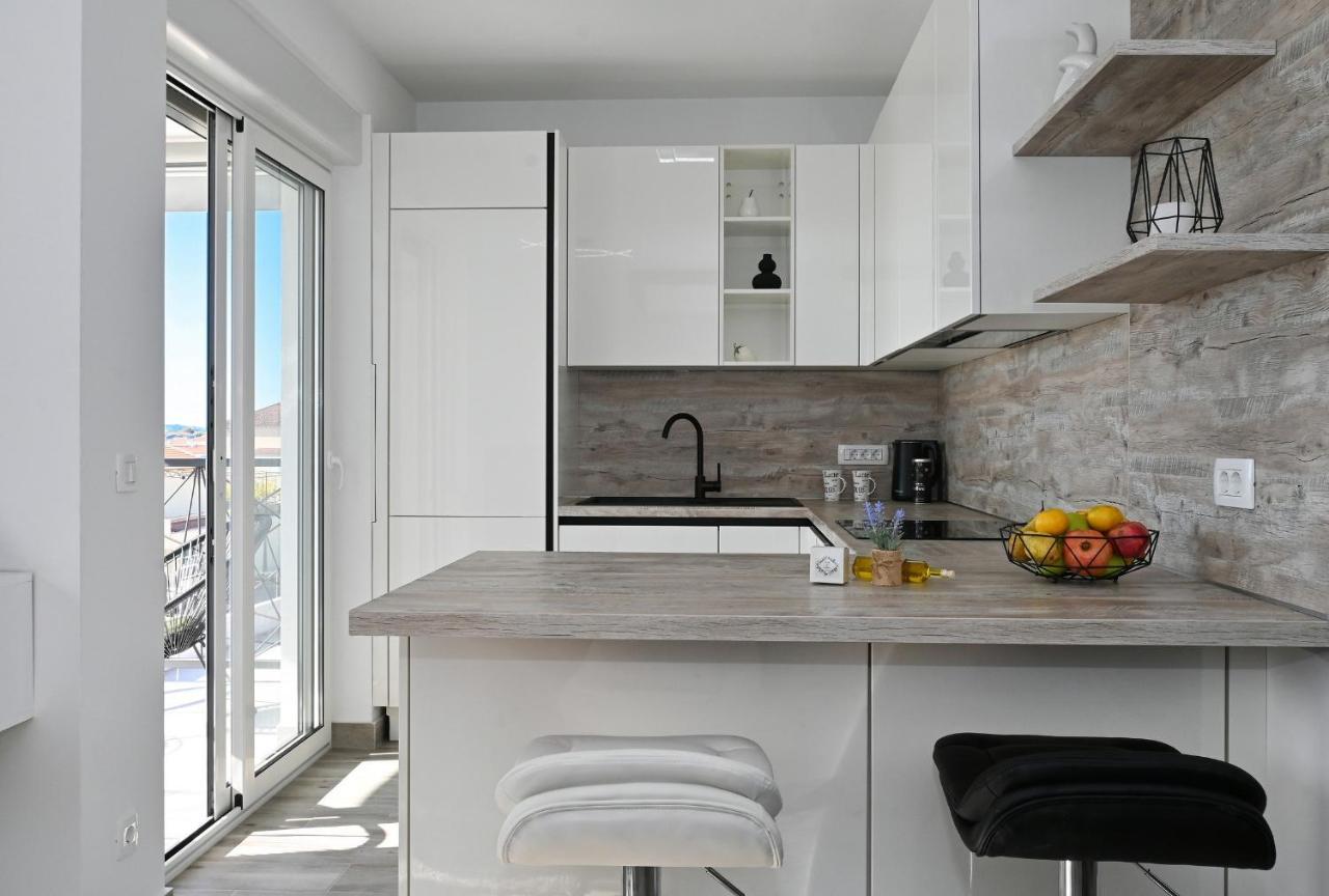 Luxury Apartment White Crystal Kaštela Екстериор снимка